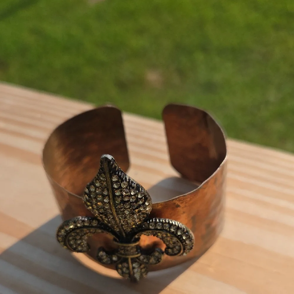 Assorted Silver and Bronze Cuff Bracelets Lot of 5 - Picture 11 of 11